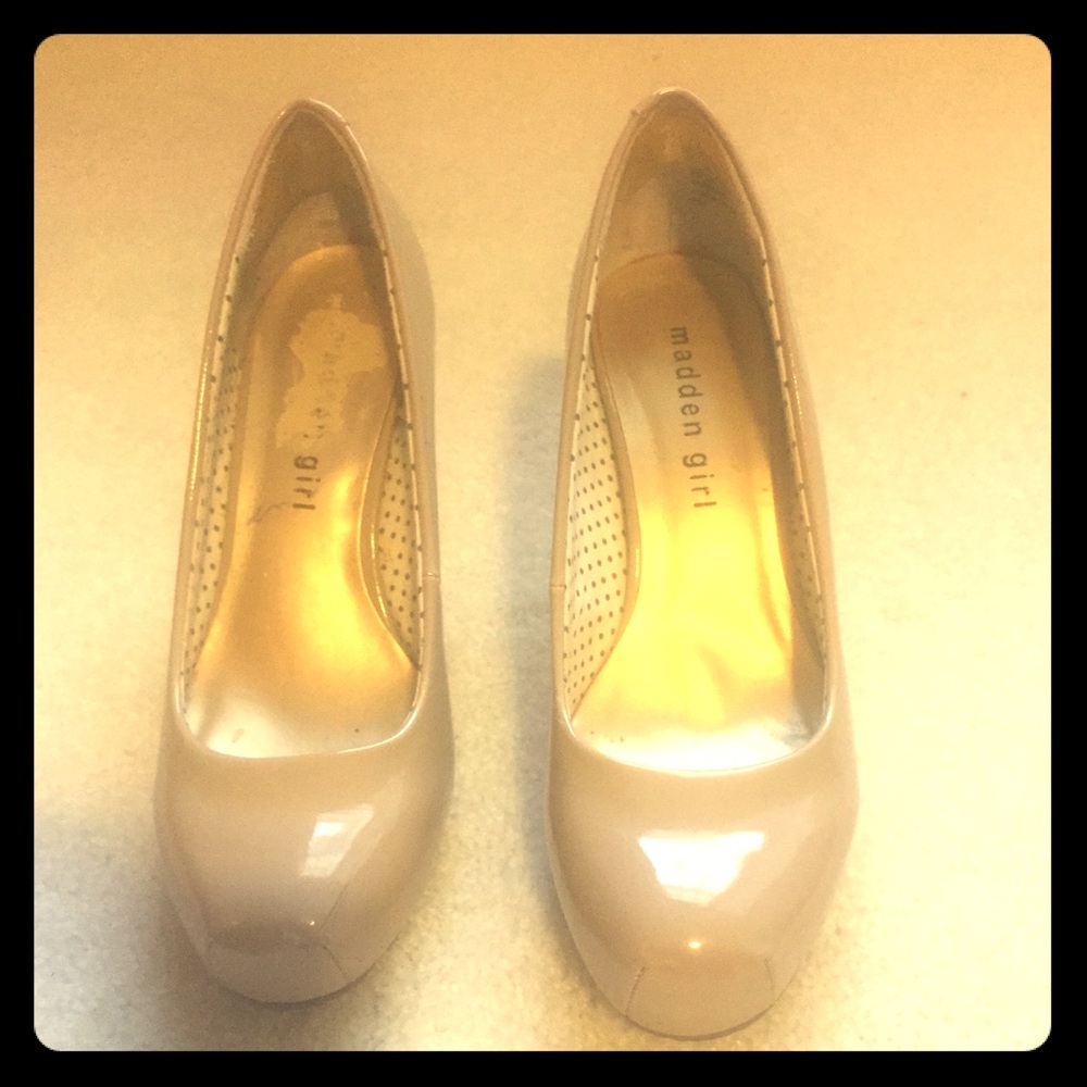 Madden Girl Nude pumps with hidden platform